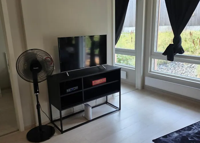 Two Bedrooms Luxury With Free Parking *